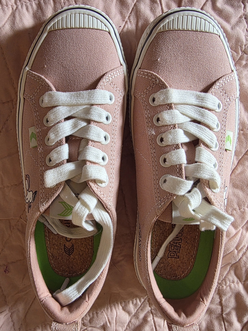 Cariuma Pink Canvas OCA Low Snoopy Sneakers